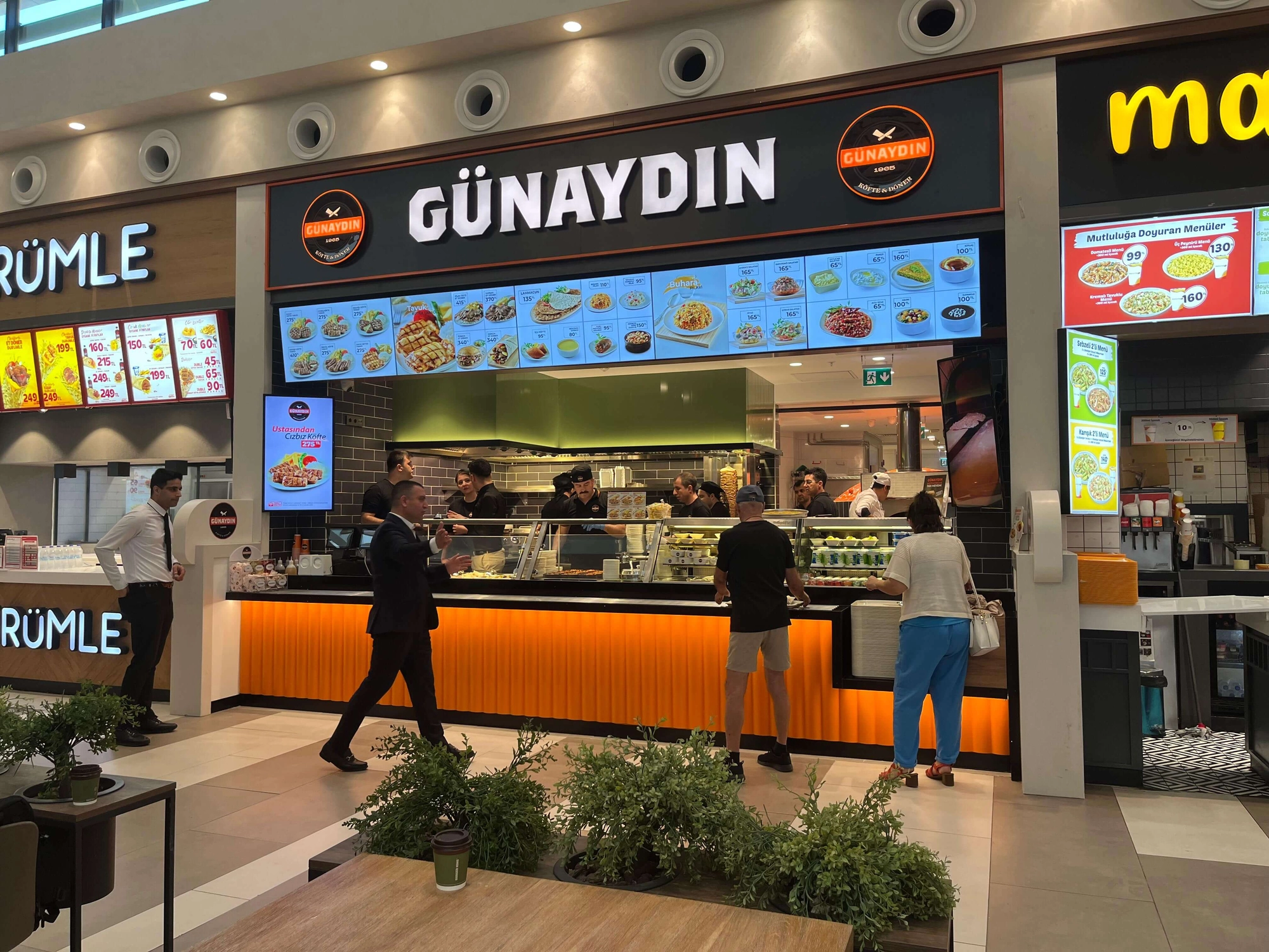 WE’ve ARRIVED at İZMİR HİLTON MALL!!